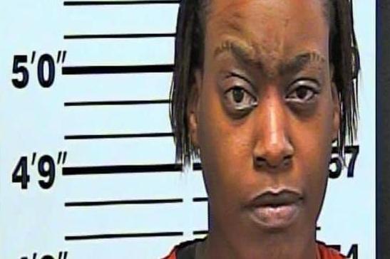 Suspect Gloricia Woody allegedly entered the restaurant and was told by employees the dining area was closed, police said
