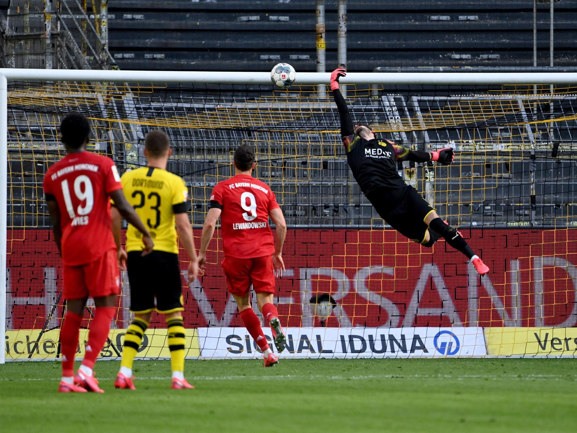 Joshua Kimmich scores against Borussia Dortmund with an audacious chip