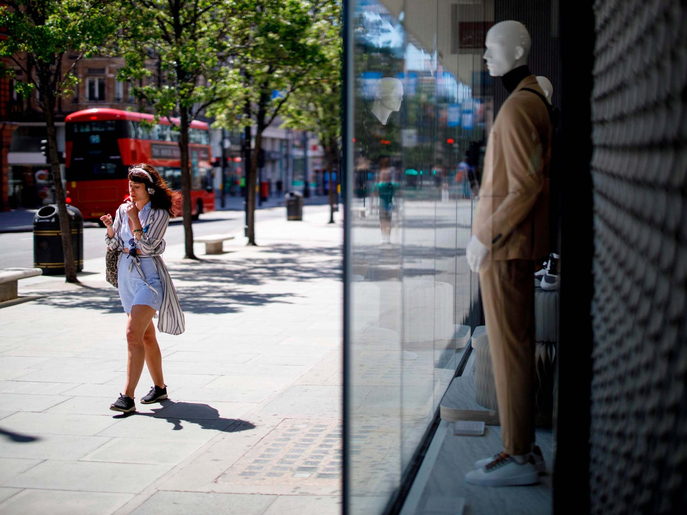 Some shops in England will reopen on 15 June