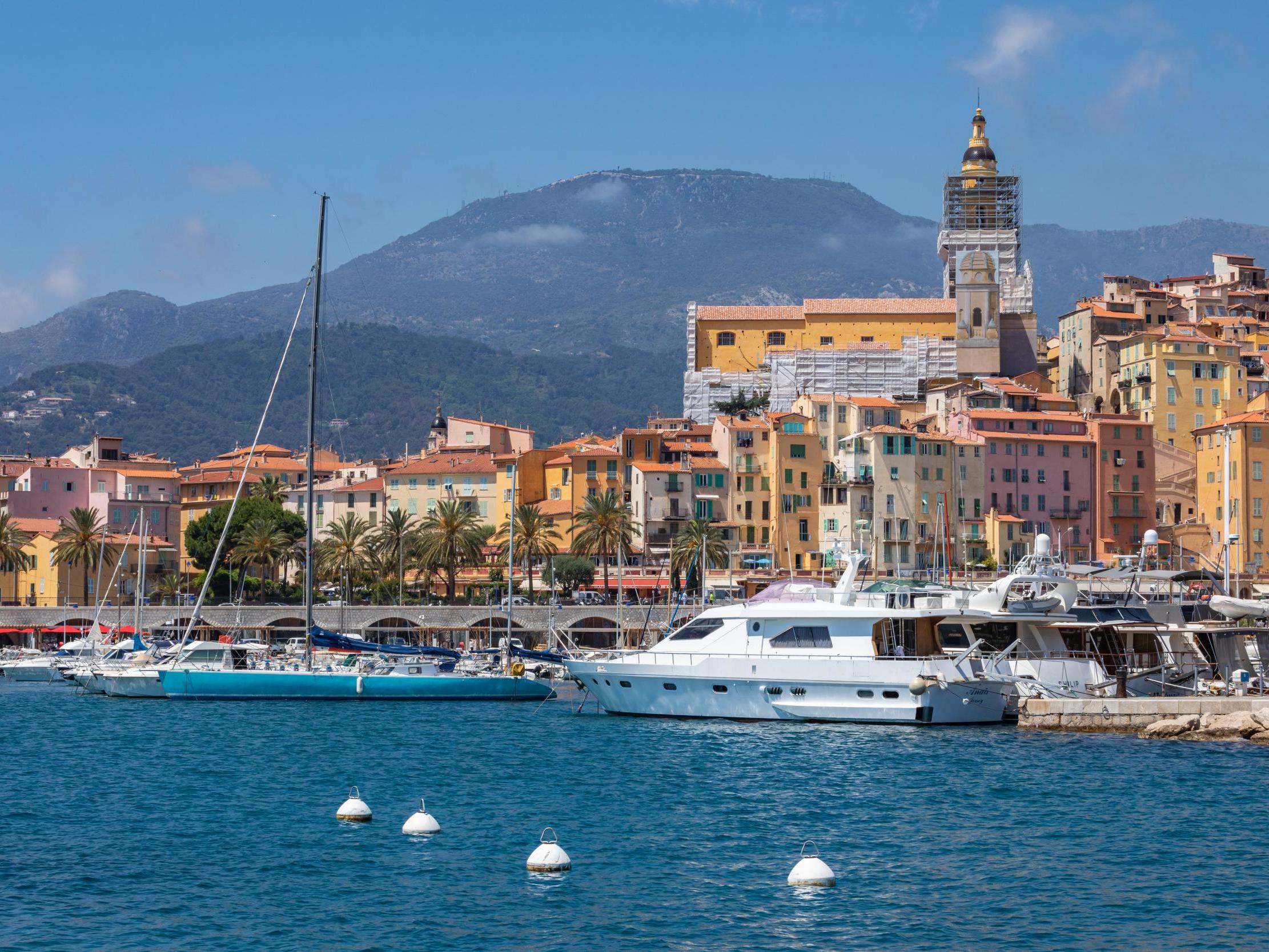 A road trip would allow time to take in a number of sites