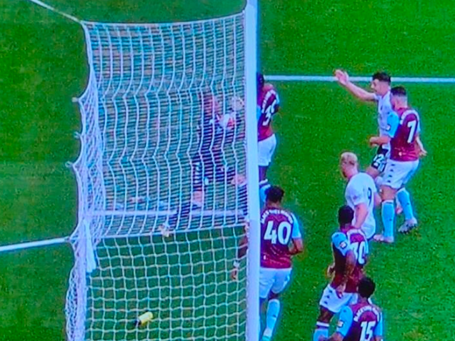 The ball appears to go over the line but Sheffield United are denied a goal