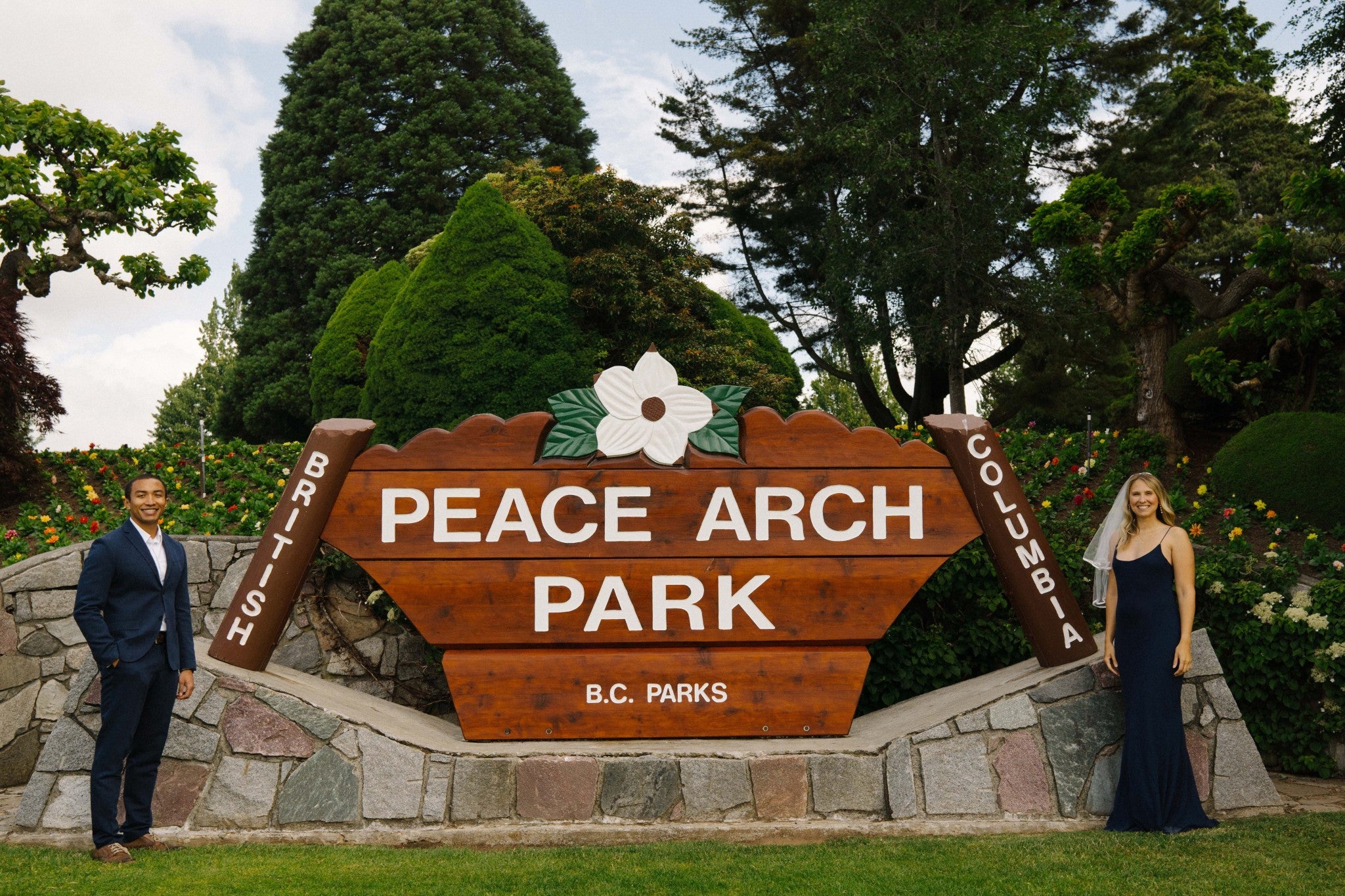 Nick Smith and Leah Bosello got married on 6 June at Peace Arch Park on the US-Canada border