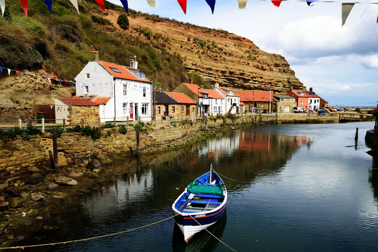 The pretty fishing village of Staithes (Getty)