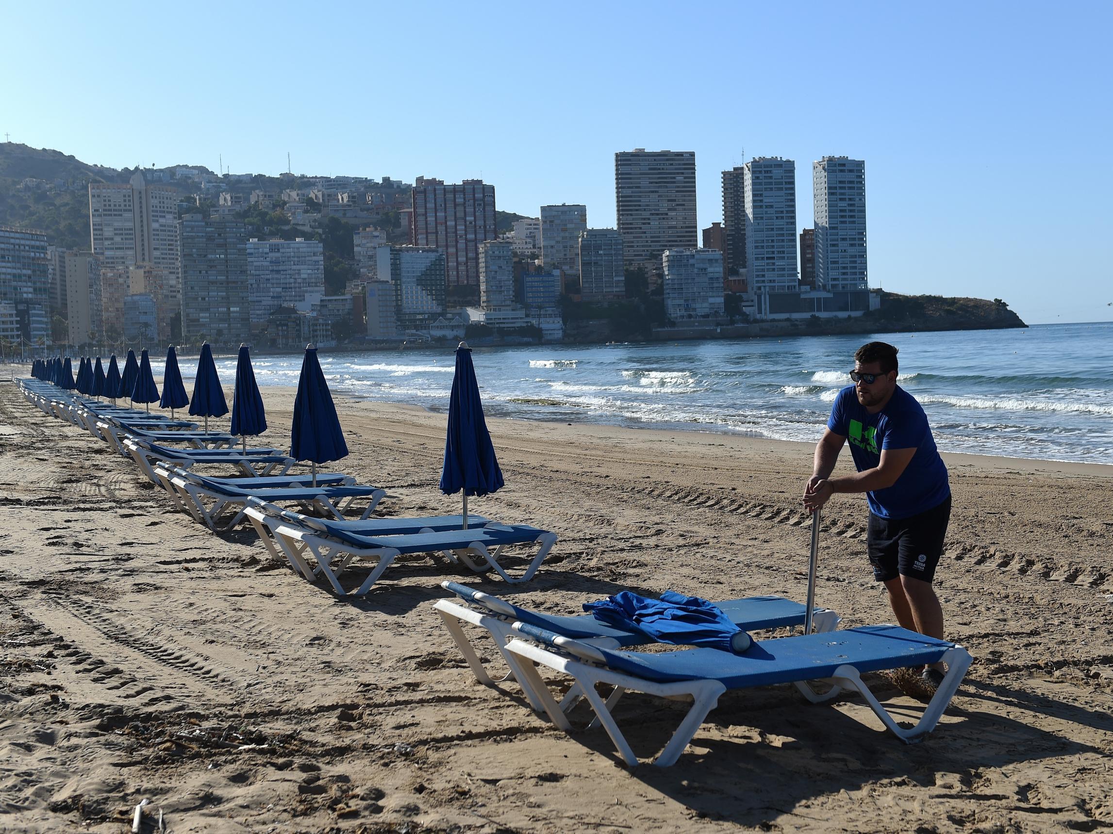 Benidorm's beaches have partially reopened with a maximum of 26,000 visitors at a time