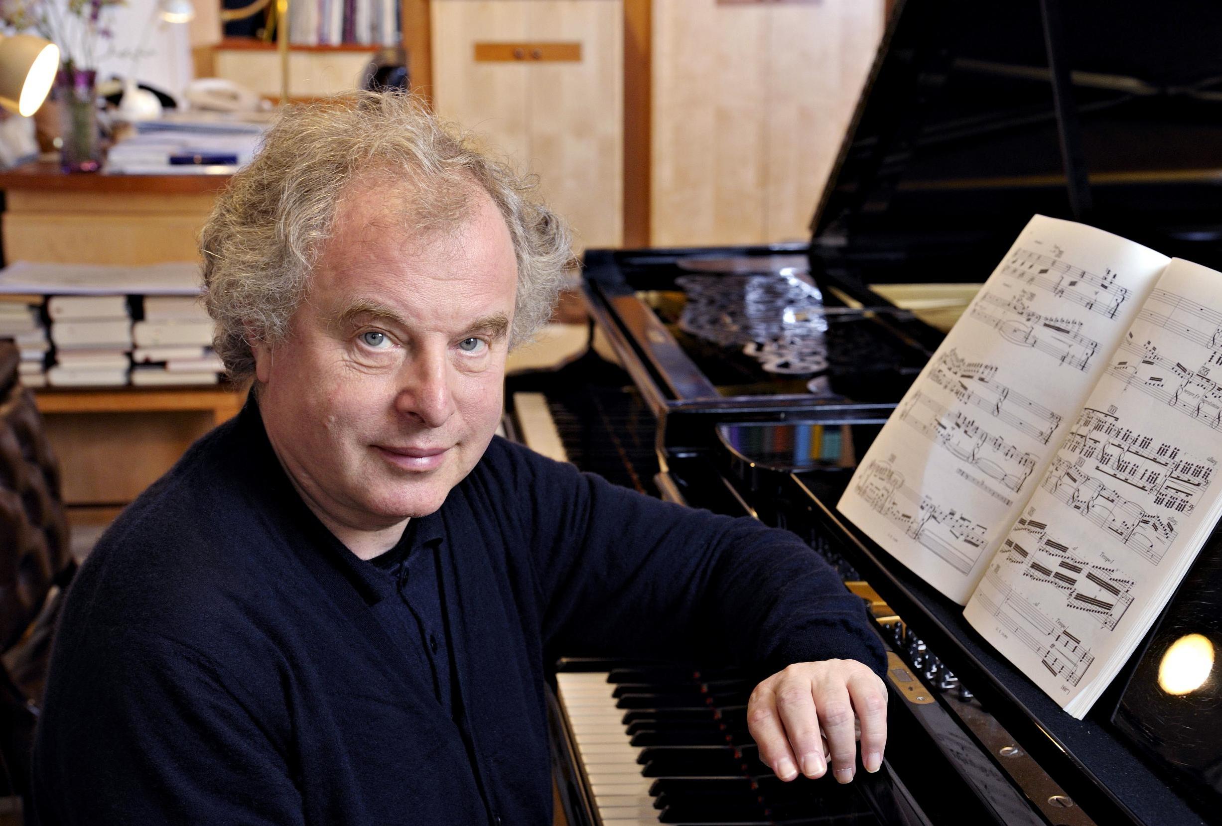 The Hungarian-born classical pianist András Schiff 's performance of Schubert's works is studded with revelations.