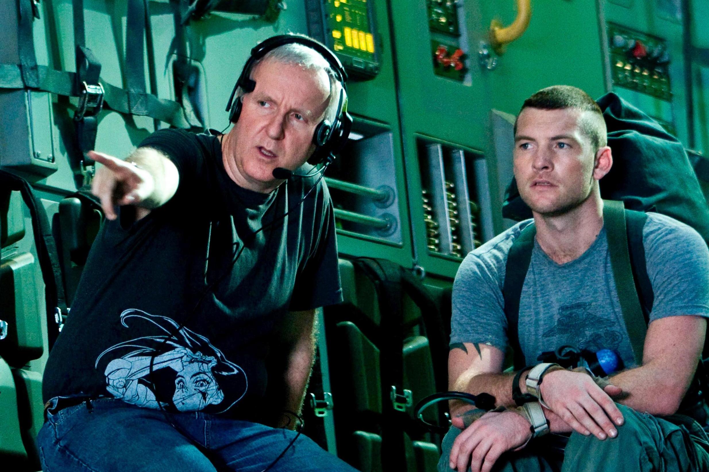 Cameron and Worthington on the set of ‘Avatar’