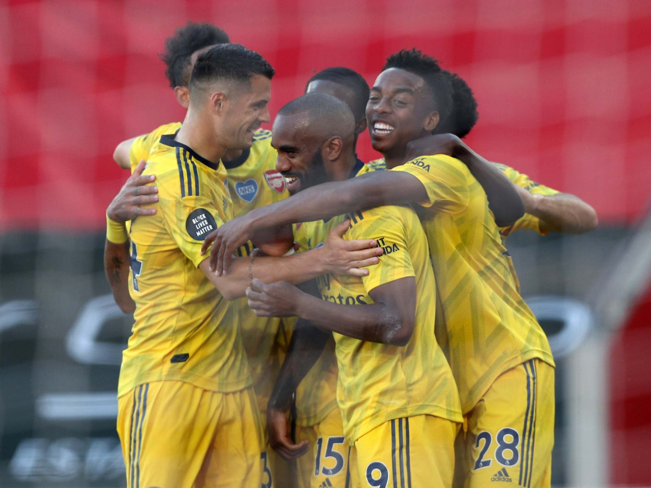 Arsenal celebrate Joe Willocks’ goal