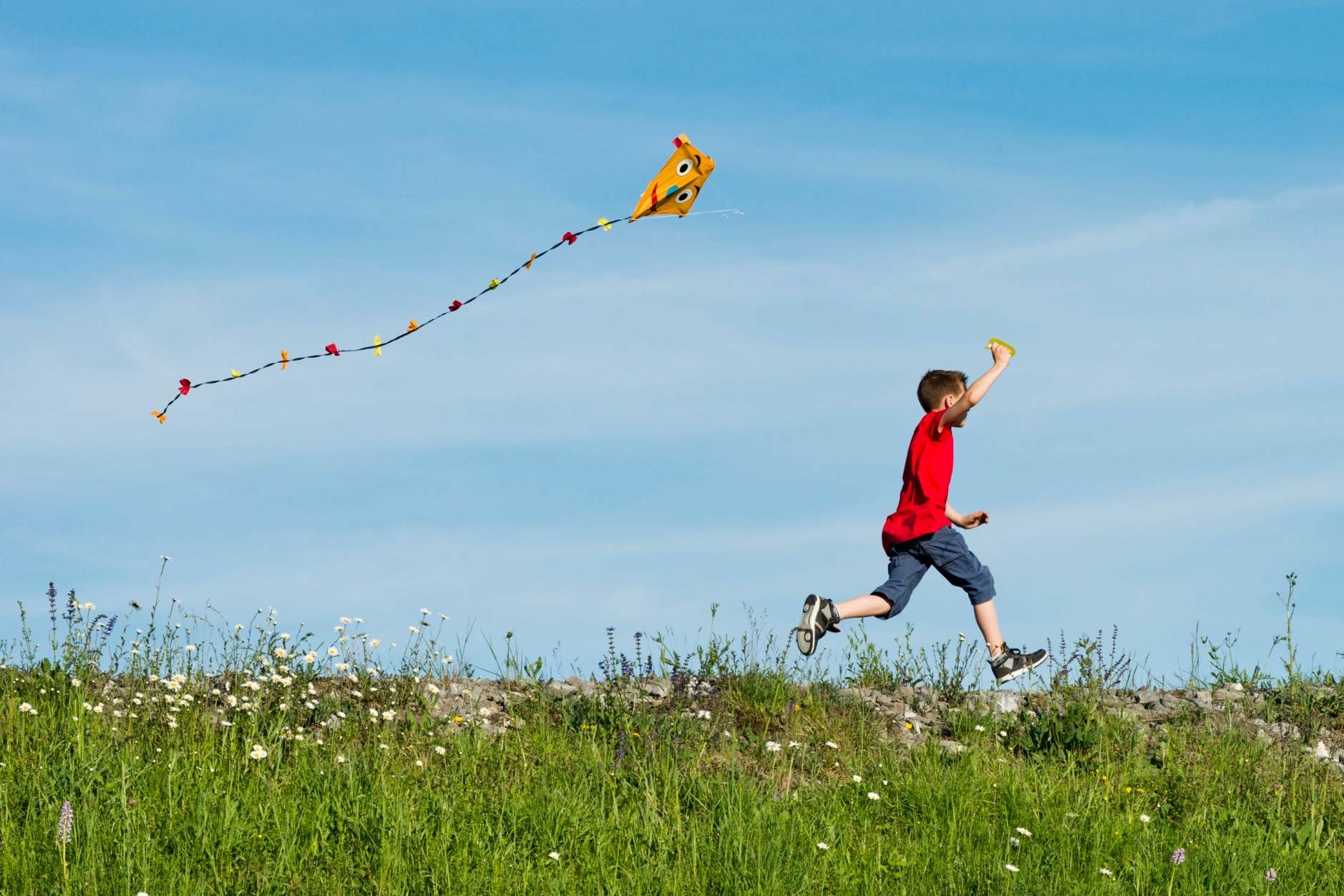 Children will amuse themselves if given even rudimentary toys