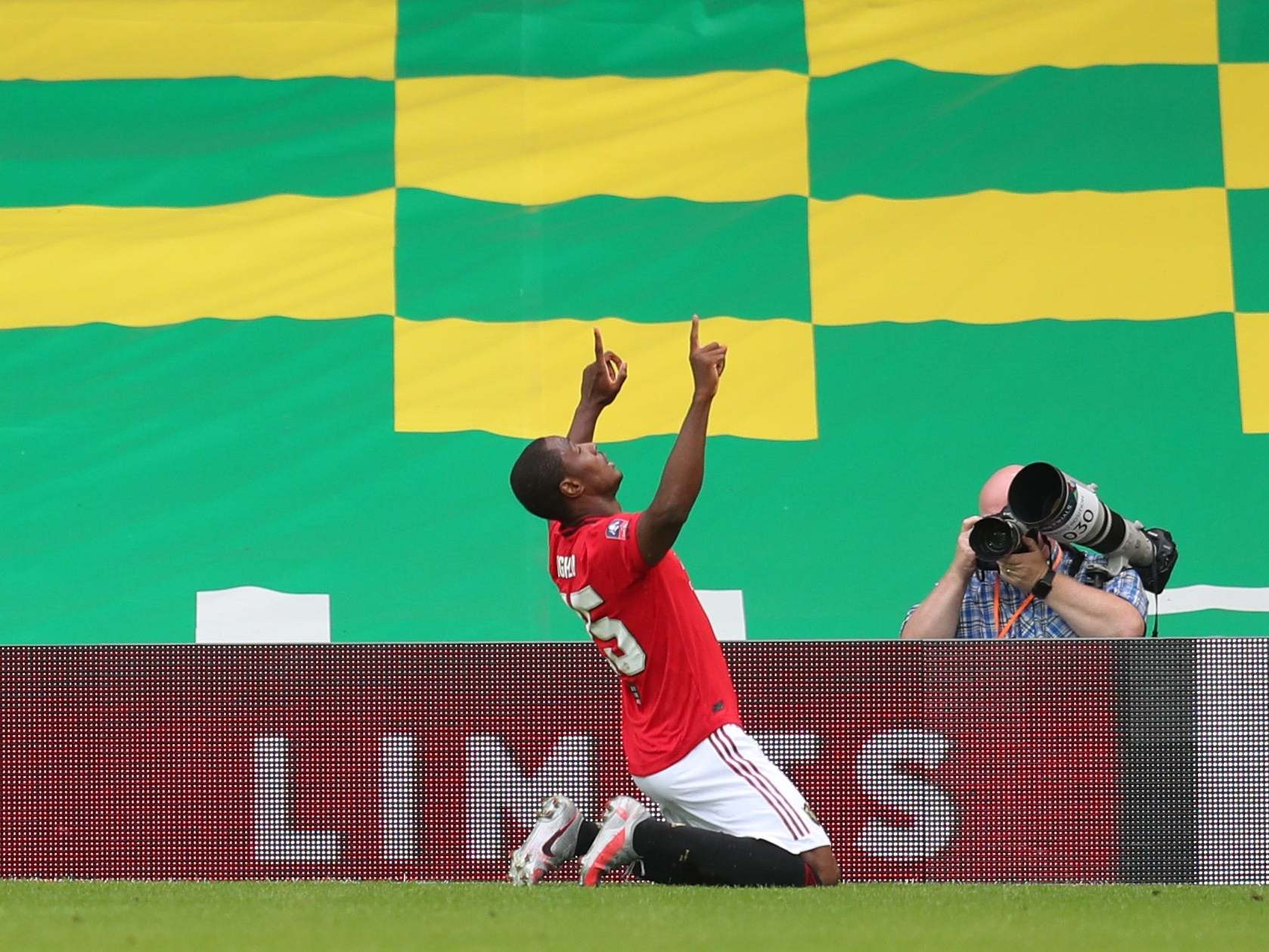 Odion Ighalo celebrates after putting United in front