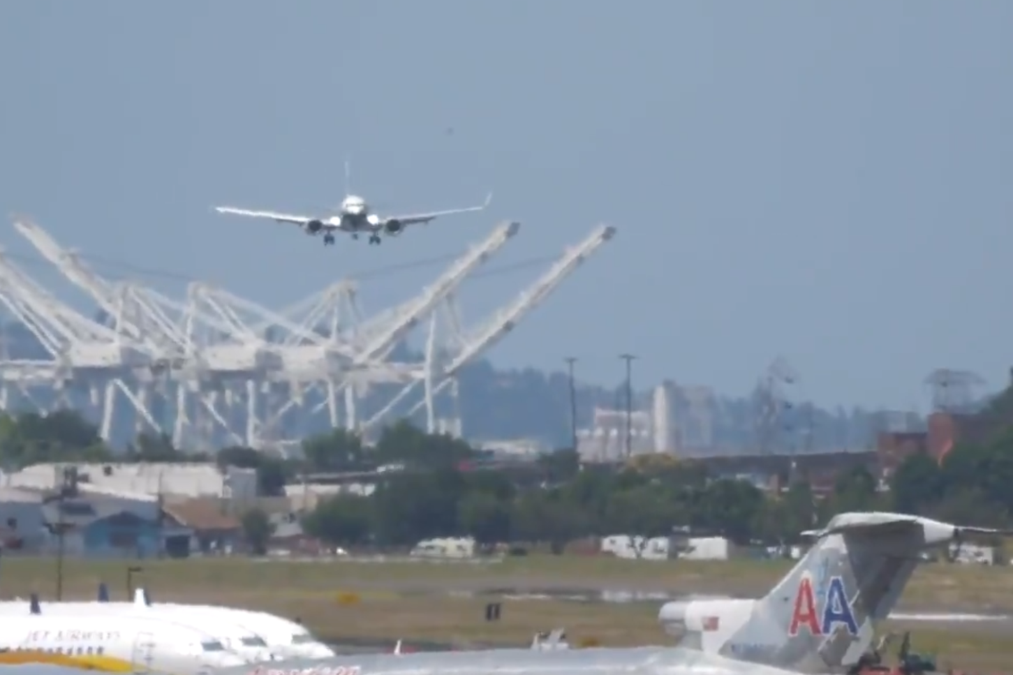 A Boeing 737 Max test flight was caught on camera