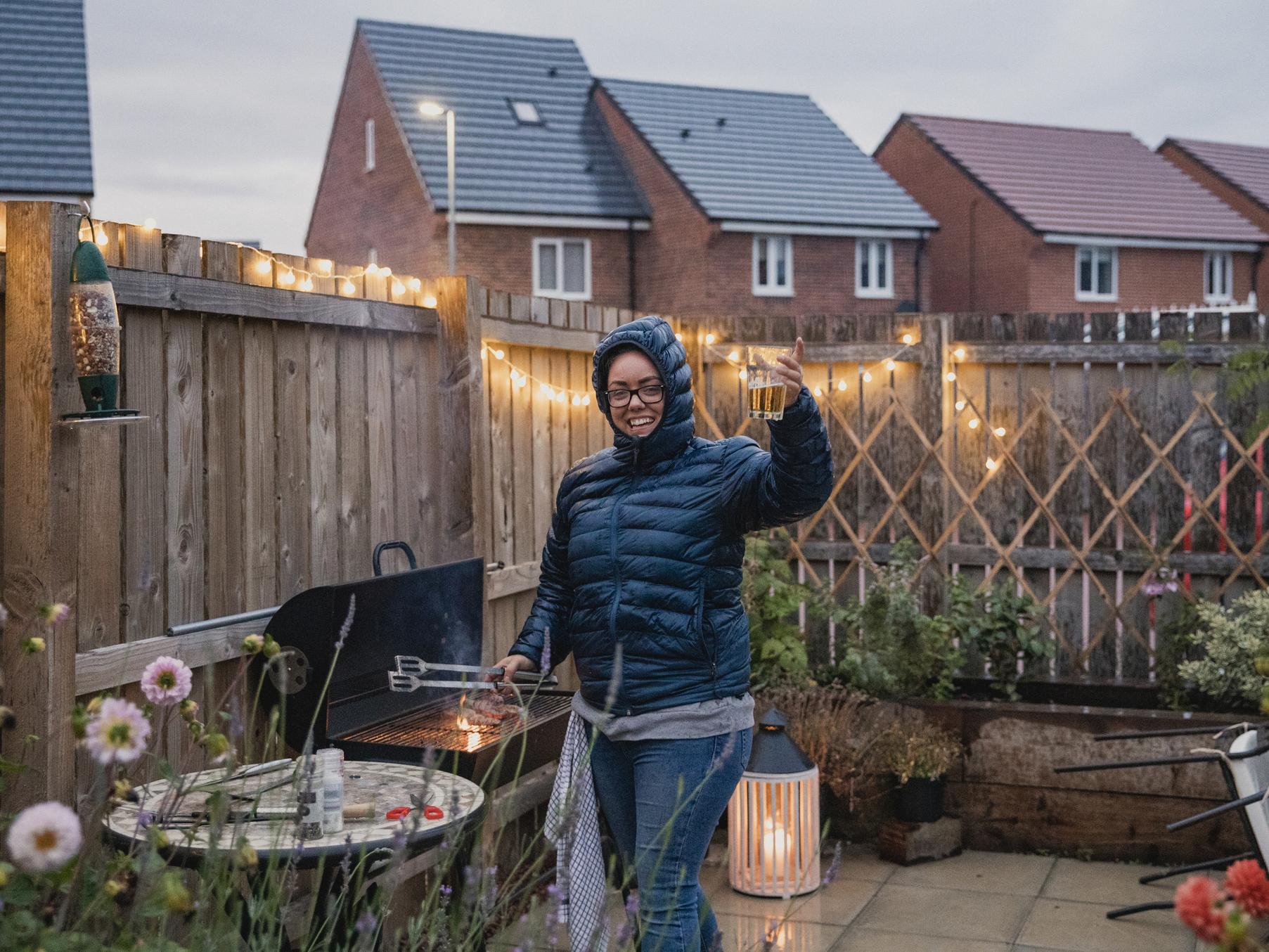 Guests can take a piping-hot serving off the fire with their own utensils