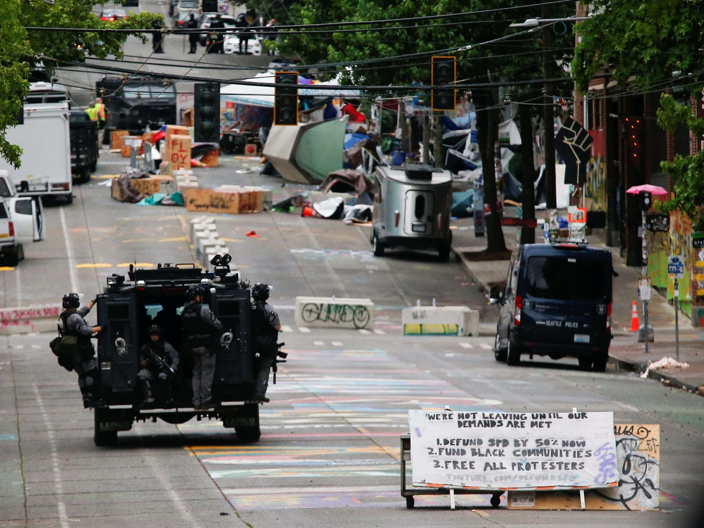 Seattle police brings in teams to clear the area ‘ceded’ to demonstrators