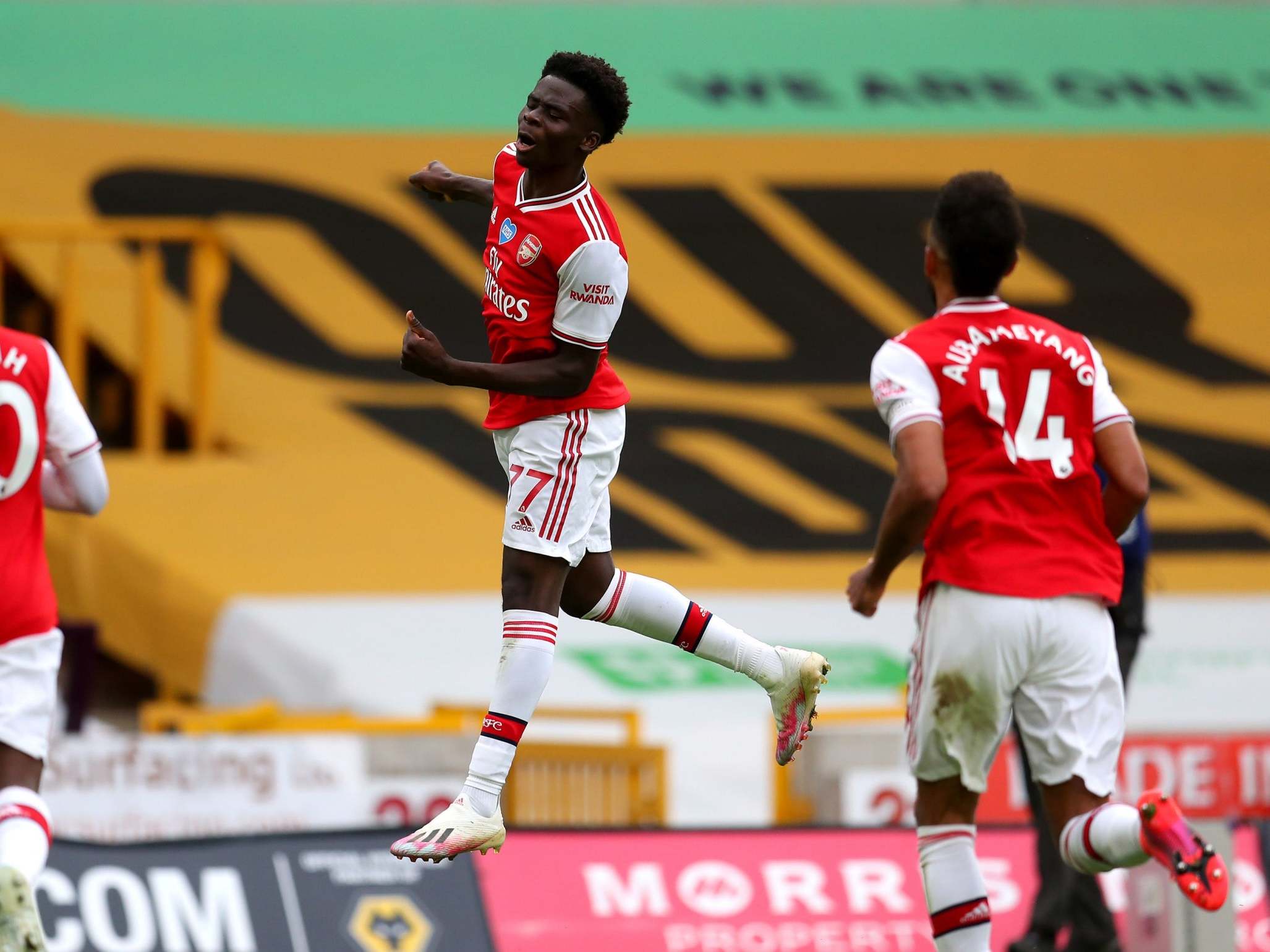 Saka celebrates putting Arsenal in front of Wolves