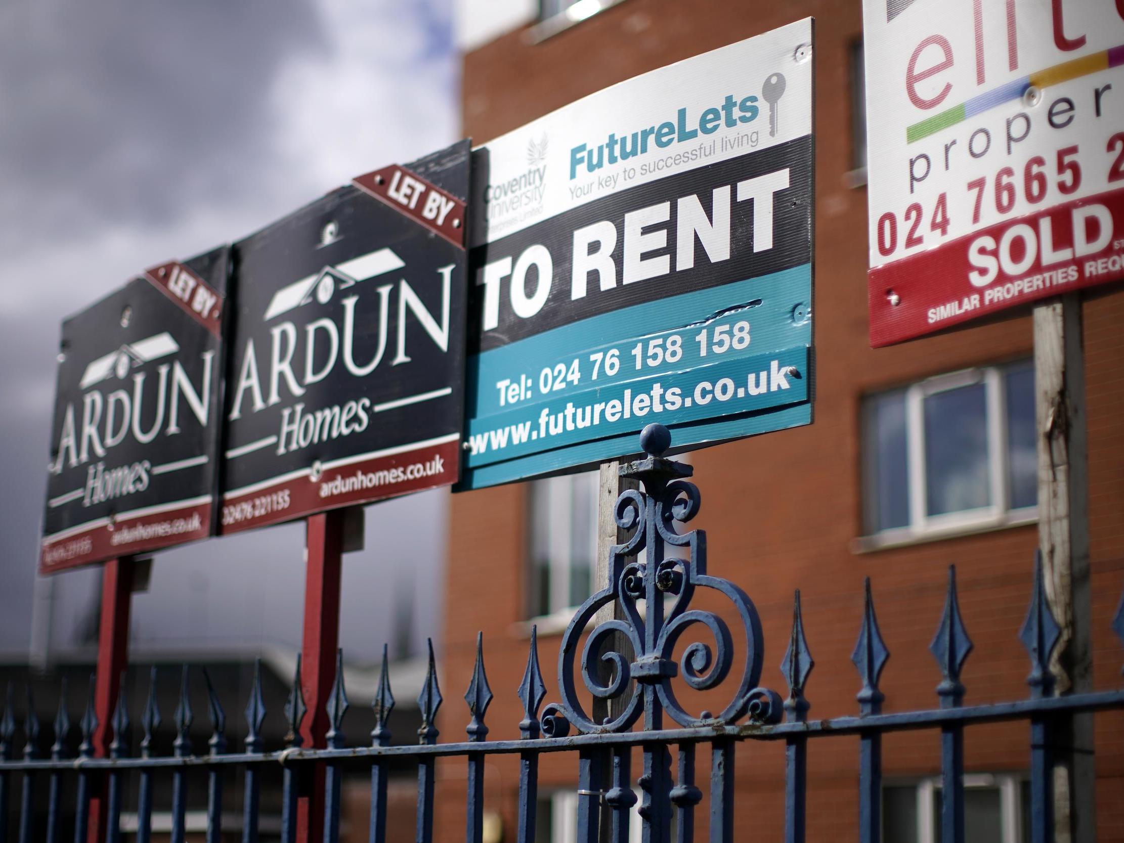 Rishi Sunak's hint at stamp duty cut risks bringing housing market to halt, warns think tank