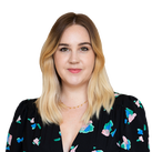 Head shot of Izzi Coombes