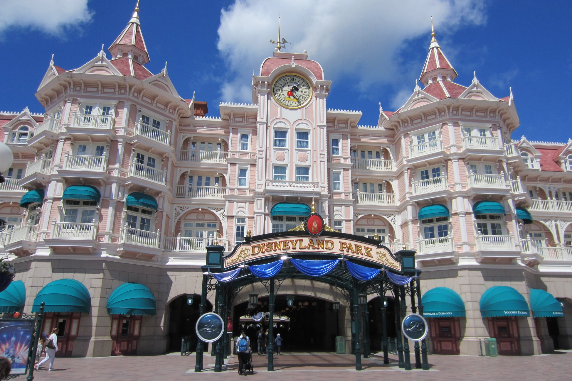 The entrance to Disneyland Paris