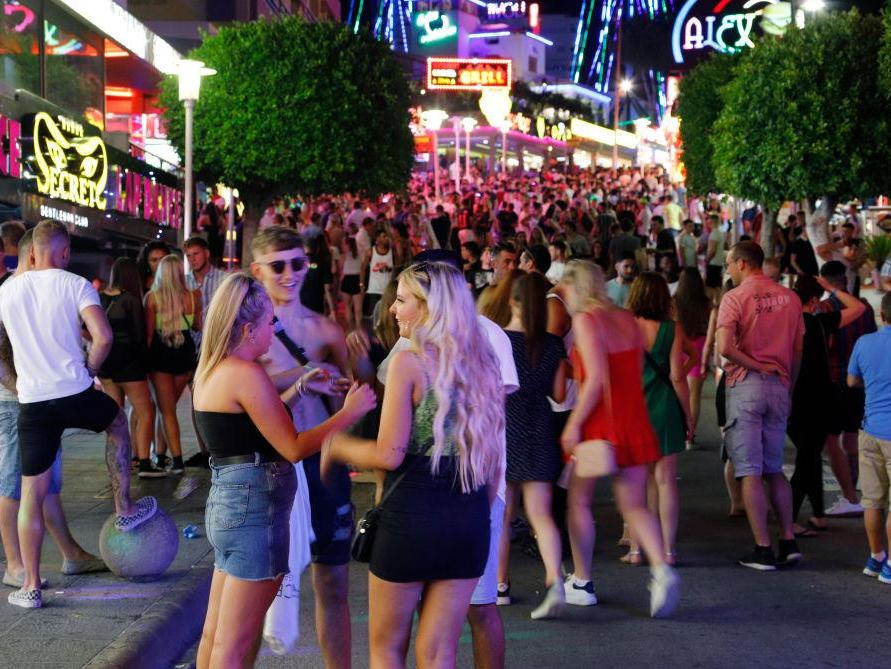 Magaluf main strip shut down after drunken Brits cause havoc over weekend
