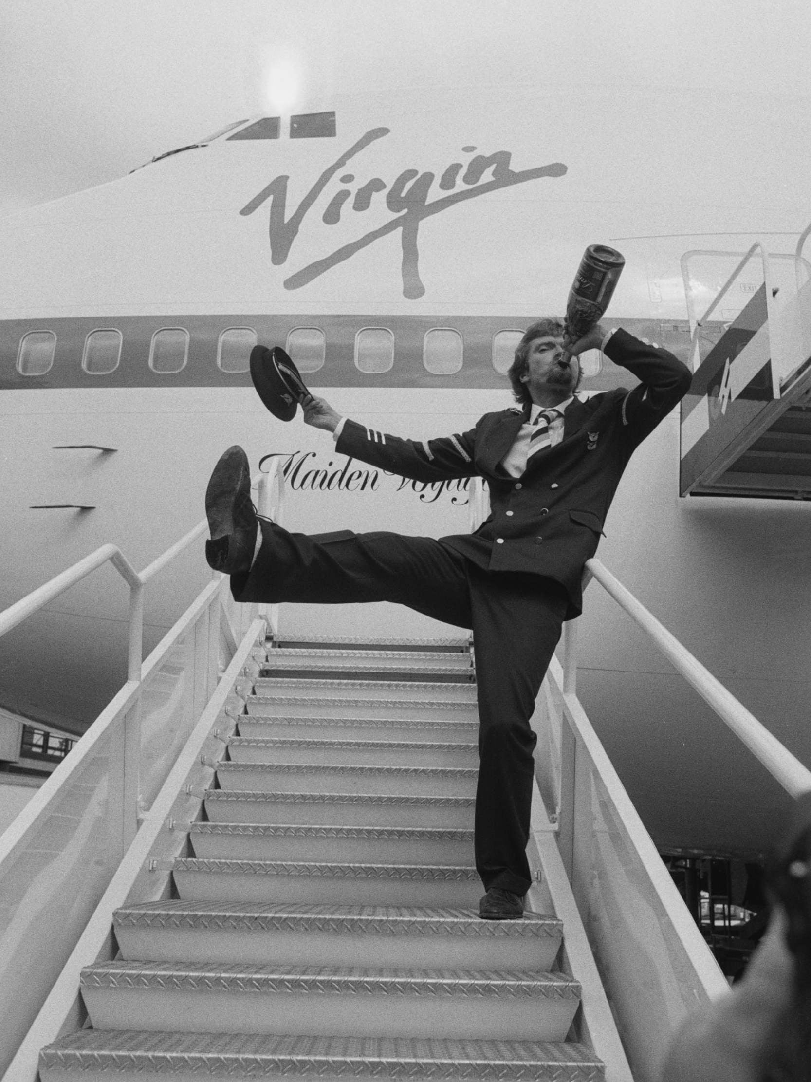 Richard Branson inaugurates his new airline Virgin Atlantic Airways