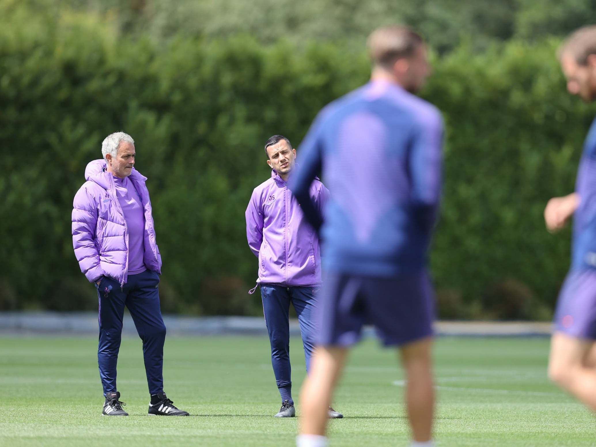 Jose Mourinho taking a Tottenham training session (Getty Images)