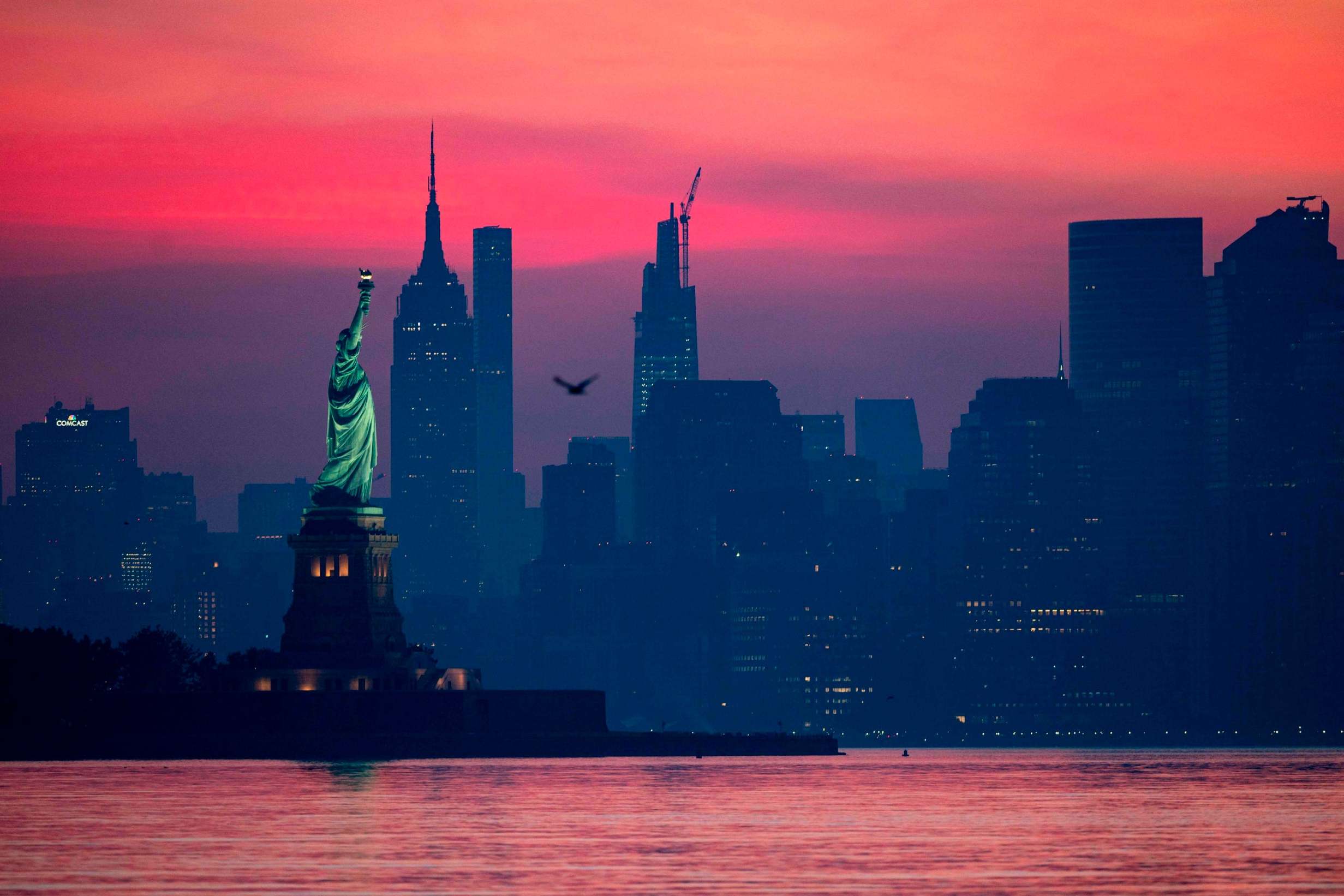 NYC sets up checkpoints to intercept travellers who need to quarantine