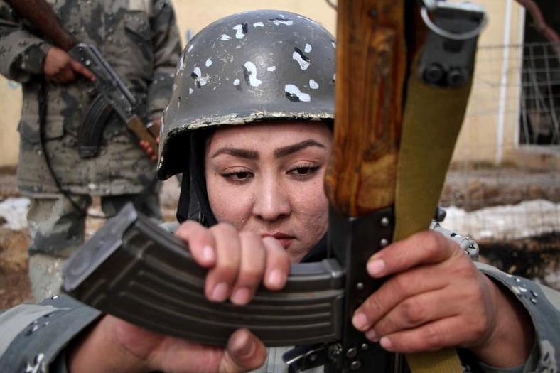 An Afghan border police officer attends a training session in Herat (EPA/EFE)