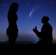 Couple get engaged under a rare comet that is visible once every 6,800 years