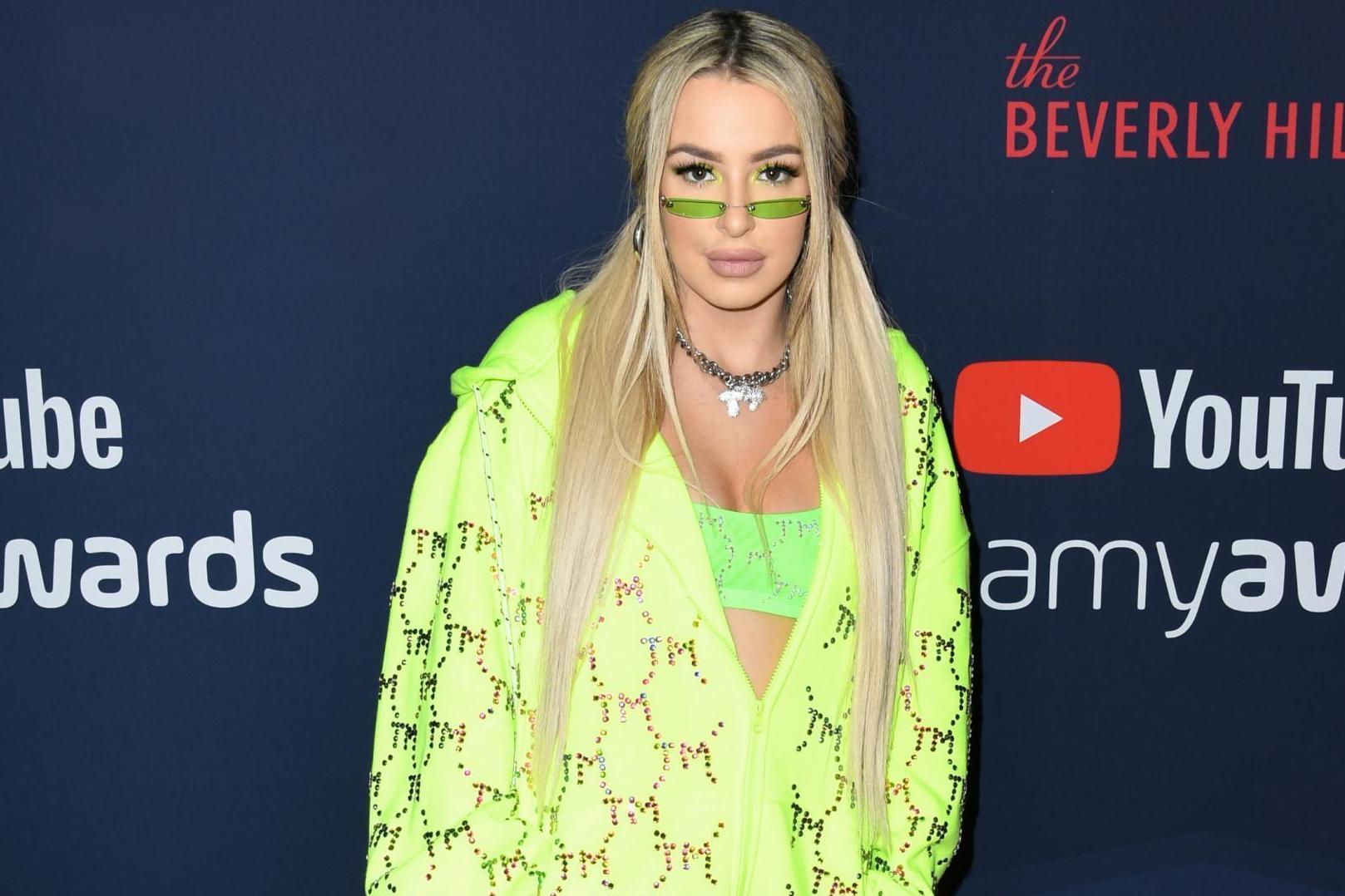 Tana Mongeau apologises for attending parties during pandemic