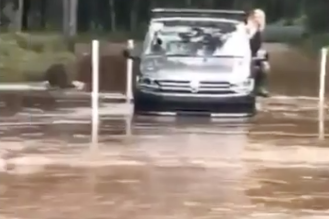 Pataky showed the flooding that forced her to escape out the window (Instagram)