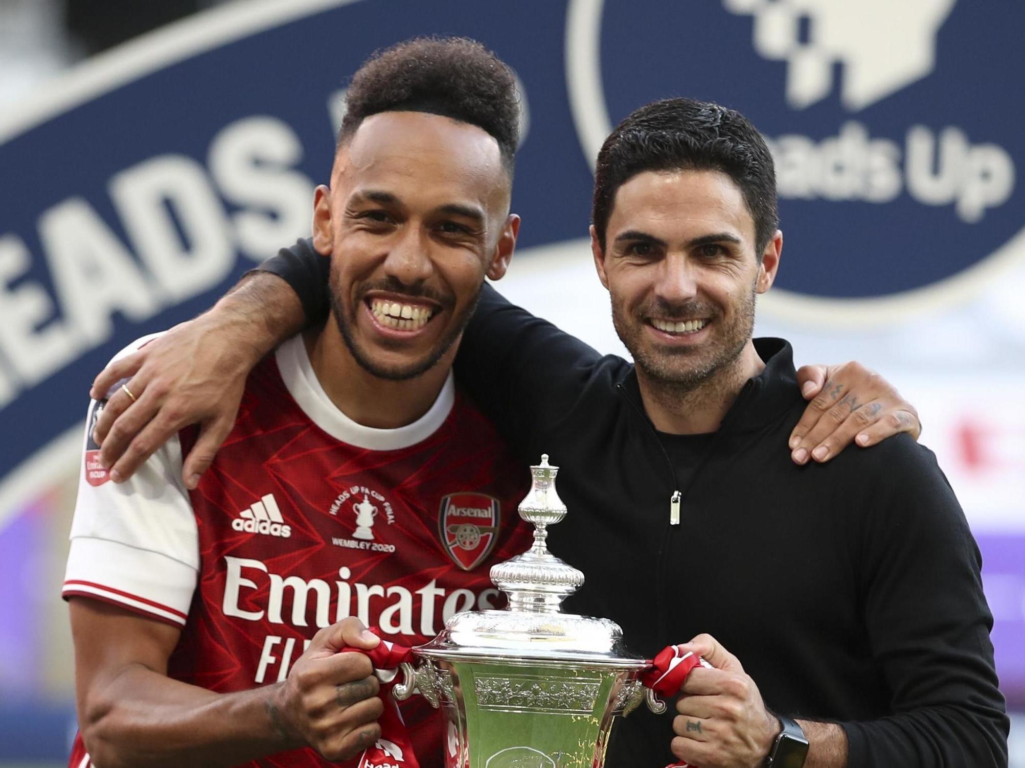 Aubameyang and Arteta celebrate winning the FA Cup