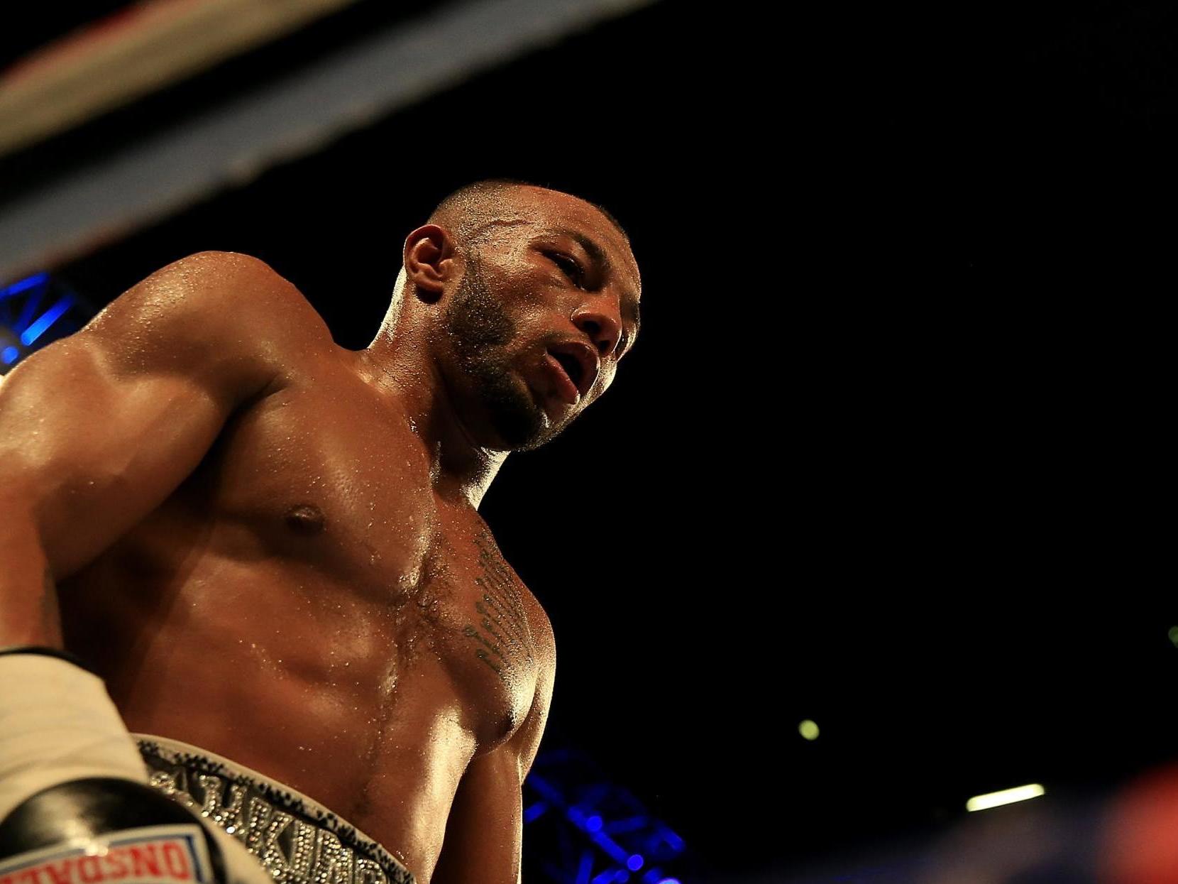 Lyndon Arthur defeated Dec Spelman over twelve rounds to retain his Commonwealth light-heavyweight title