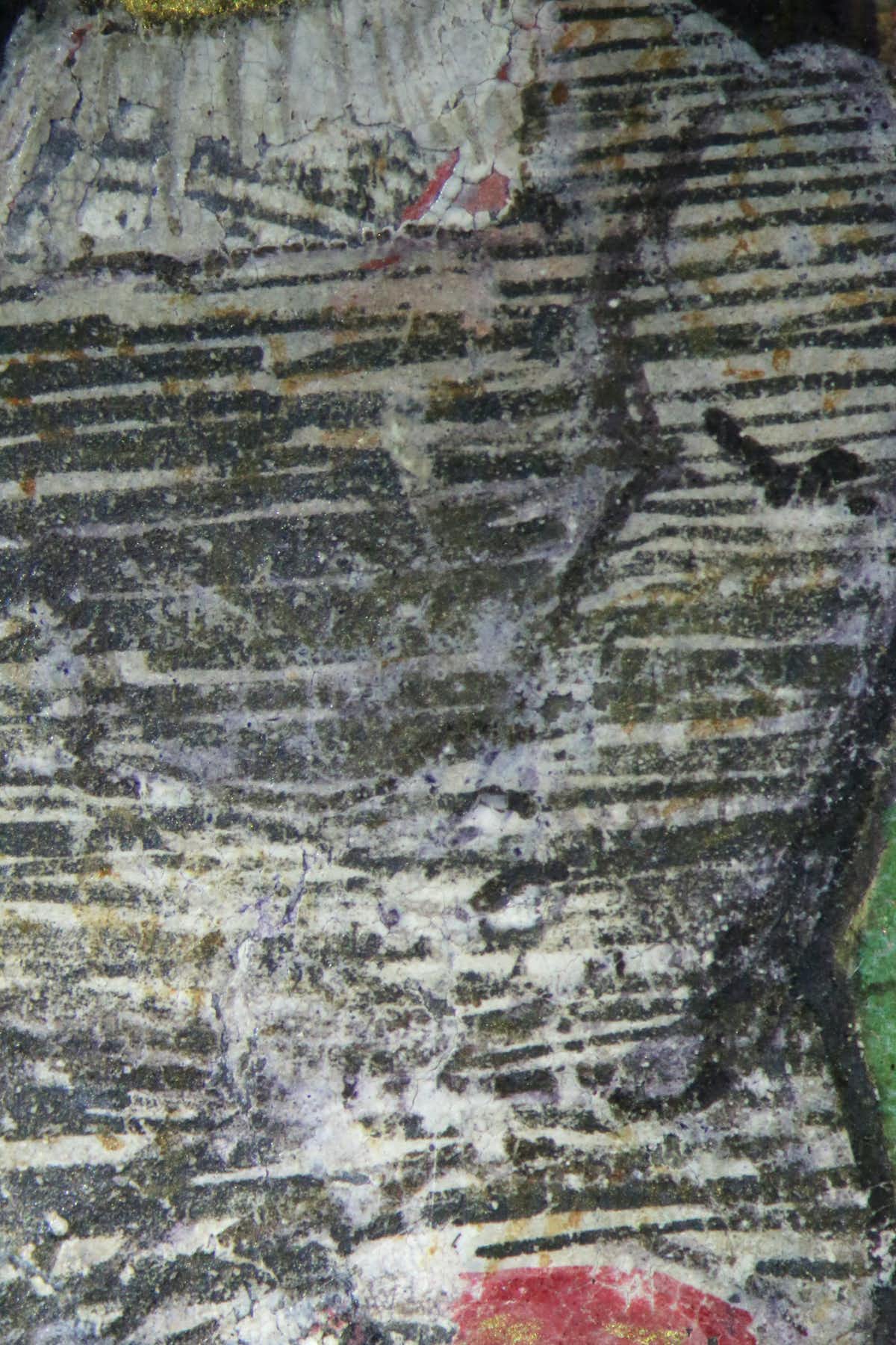 The ‘Jane Seymour’ figure’s dress under a microscope