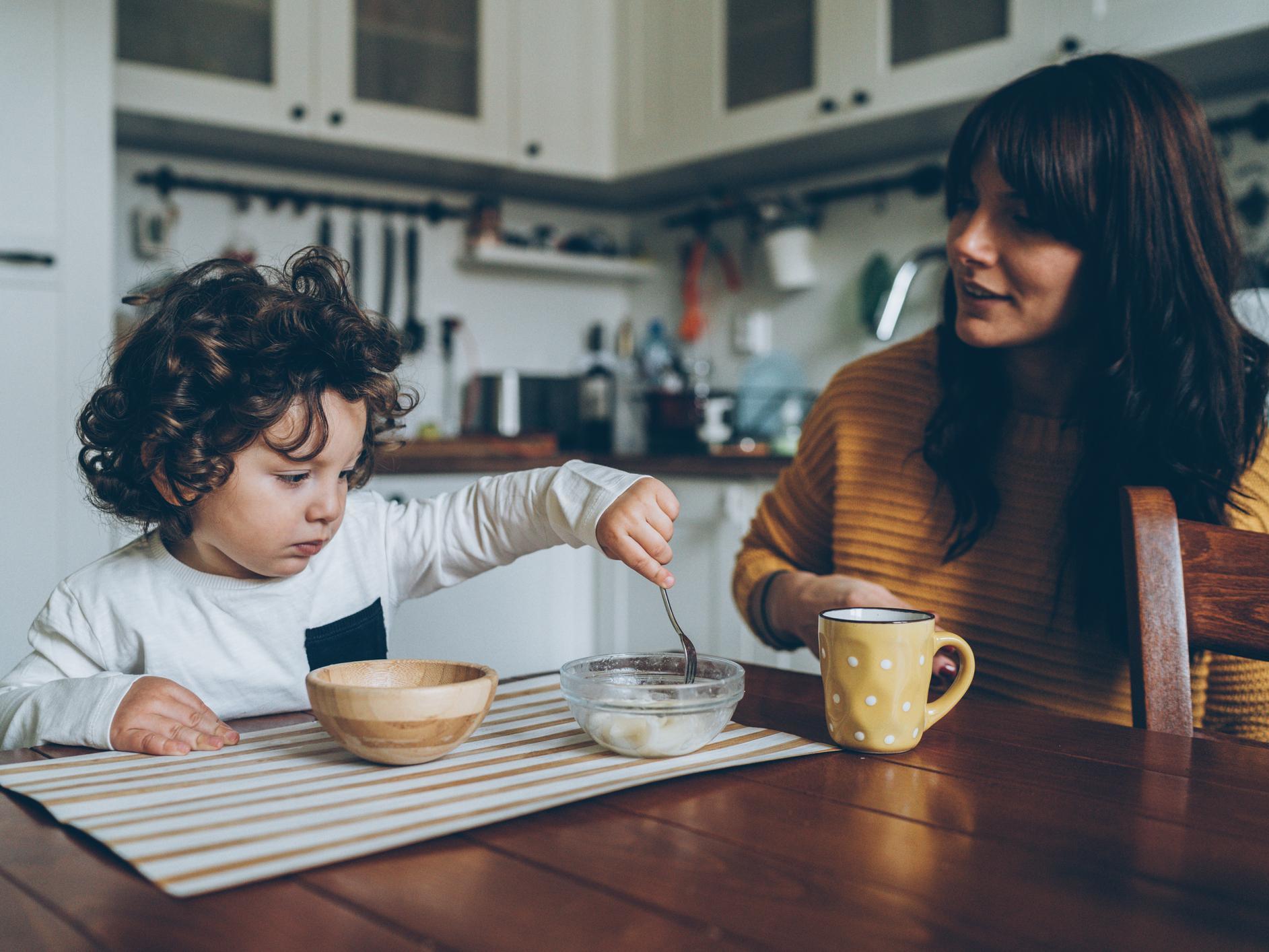 Experts recommend giving your little ones a more active role when it comes to preparing foods