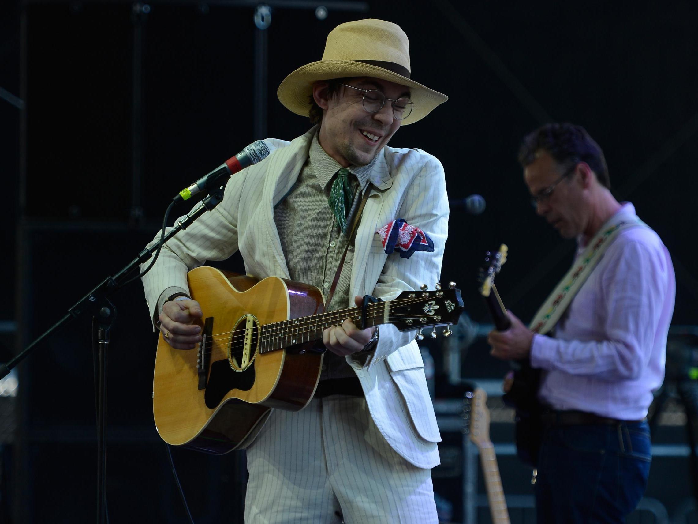 Justin Townes Earle performs onstage in Indio, California in 2013 Getty)