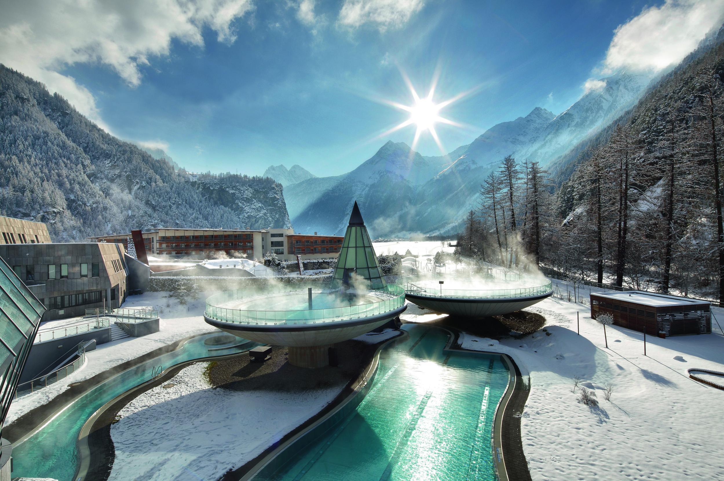 Relax in the thermal pools of Aqua Dome in Längenfeld