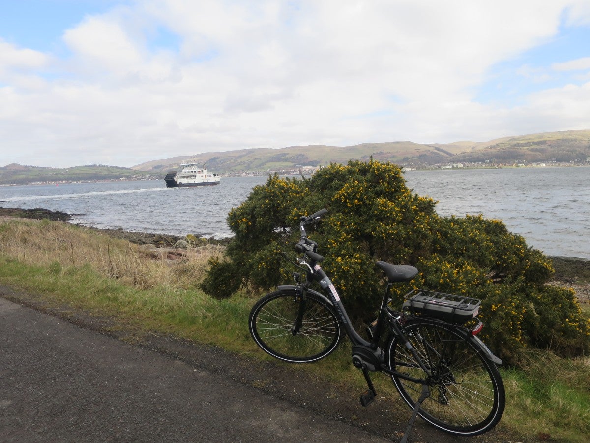 See Cumbrae by bike