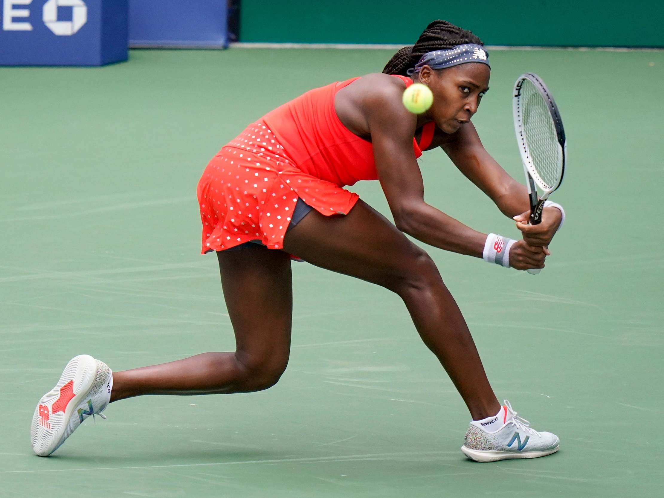 Coca Gauff, 16, also picked up a victory in Dubai despite losing the first set to Marketa Vondrousova