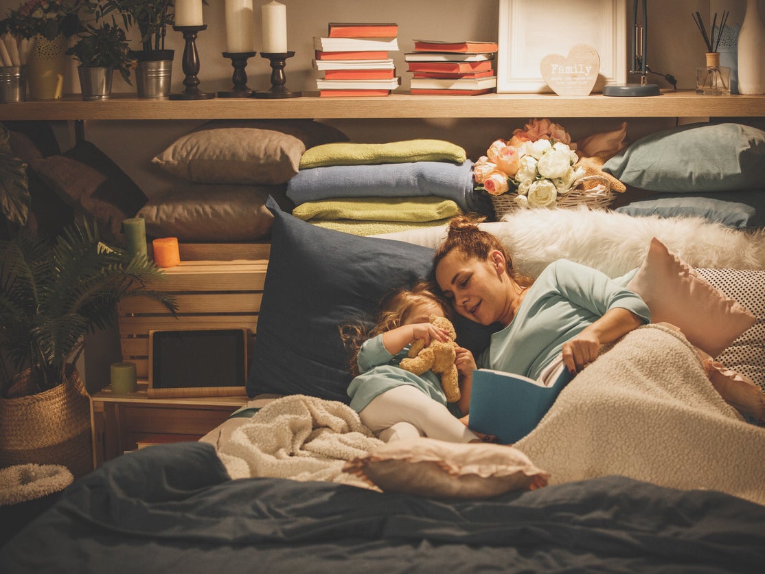 It takes respondents to poll on average 34 minutes to put child to bed every night