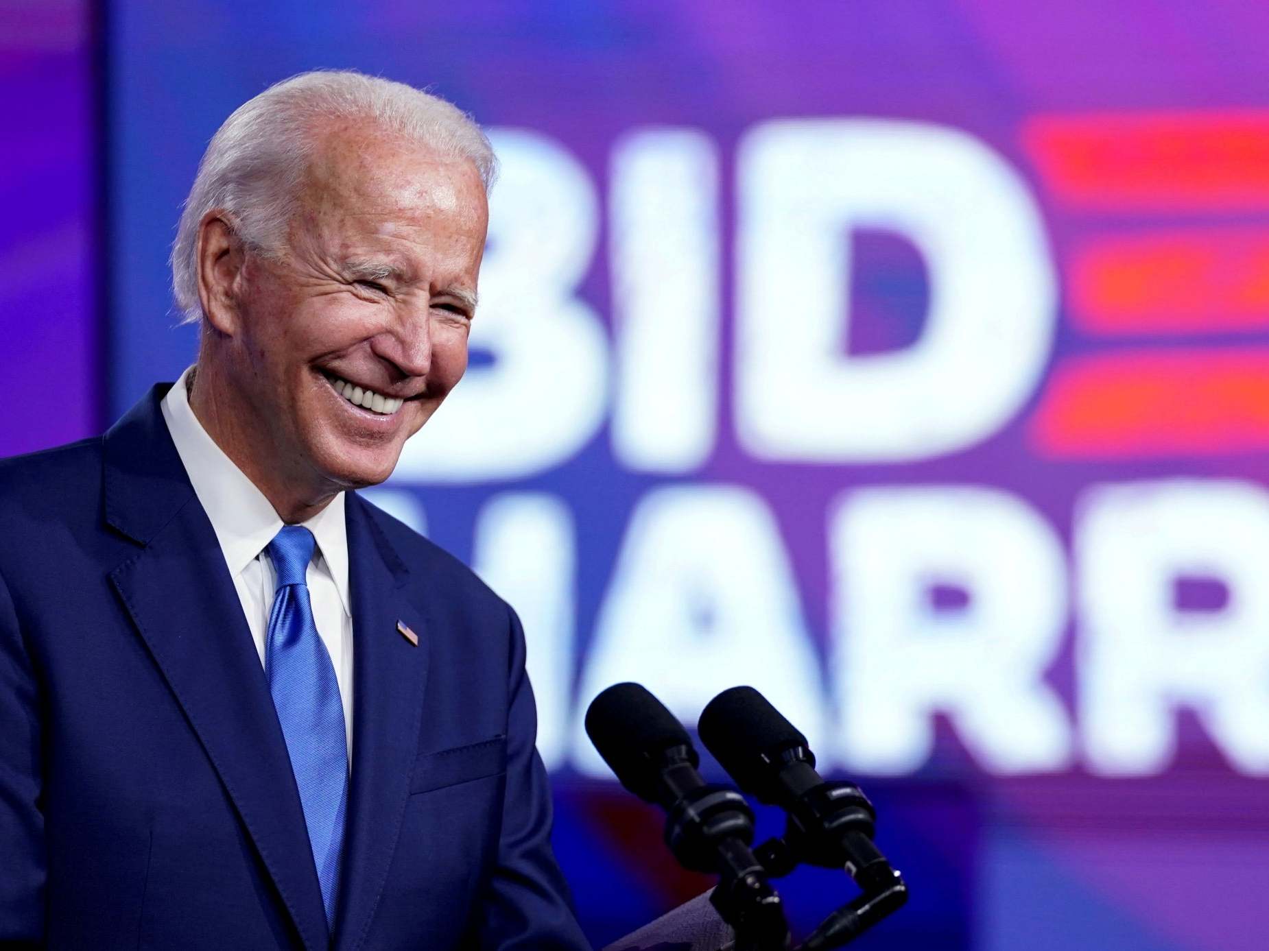 Joe Biden receives nearly 200 endorsements from current and former law enforcement officials, as they call Trump ‘lawless’