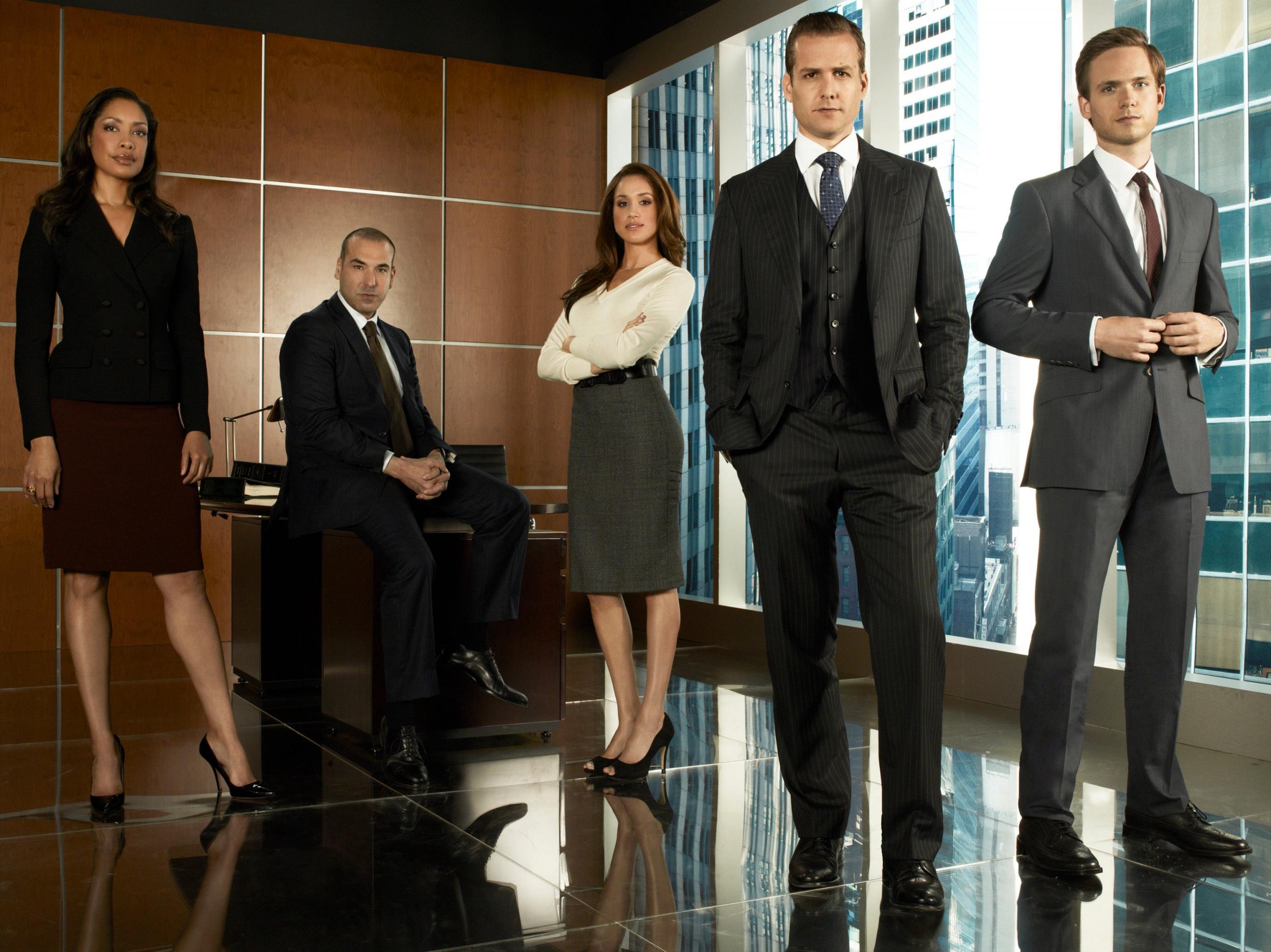 Meghan and the cast of ‘Suits'