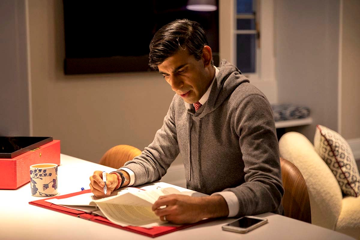 Fifty shades of grey (and nothing else): The PM strikes again with his fashion choices