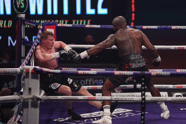 Whyte knocks out Povetkin